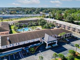 APM Inn & Suites Jacksonville, FL