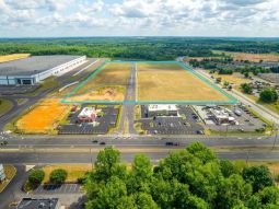 The Shops at the Crossings