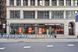 2 N Michigan Avenue - Raising Cane's