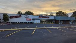 Prime Retail Space/ Will divide