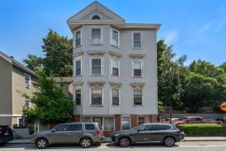 4-Unit Mixed Use Building | Brookline Village