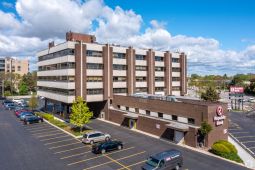 Lincolnwood Bank Building space for lease