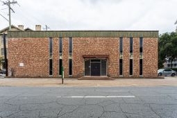 Busy Downtown Savannah Corner For Lease