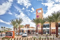 Las Vegas North Premium Outlets