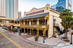 Cheyenne Saloon at Church Street Station