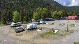 RV Park - River's Edge RV Park & Health Mine