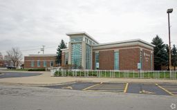 Macneal Health Care Center