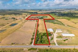 2002 Centerpoint Rd San Marcos, Texas 78666