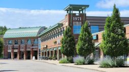 Knapp's Corner Shops & Offices