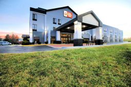 Best Western Plus Kansas City Airport KCI