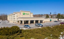 Holiday Inn & Suites Marlborough