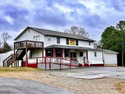 Former Pino's Restaurant