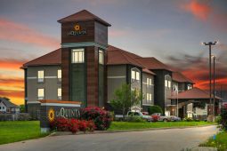 La Quinta Inns & Suites Hillsboro