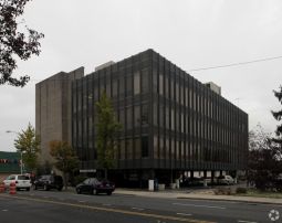 ROCKVILLE CENTRE - 1,000 sf office suite