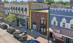 Downtown Naperville Restaurant