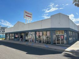 Free-Standing Retail / Restaurant