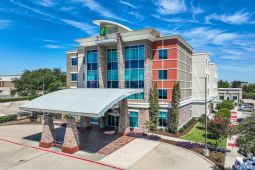 Holiday Inn Express | I-635 Near the Galleria