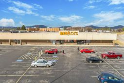 Roanoke Plaza | 117,726 SF Retail Opportunity