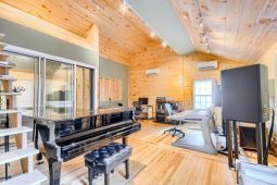 Freestanding Recording Studio