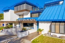 PB Med Spa Plaza