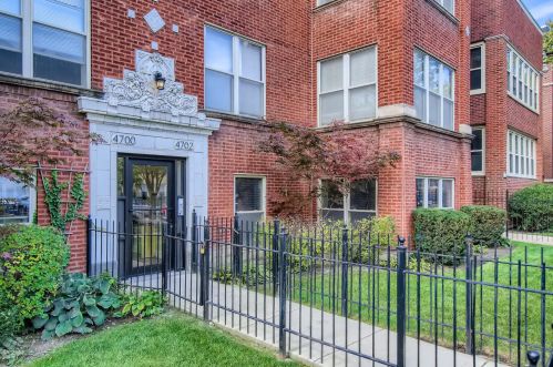 4702 Monticello Ave, Chicago, IL