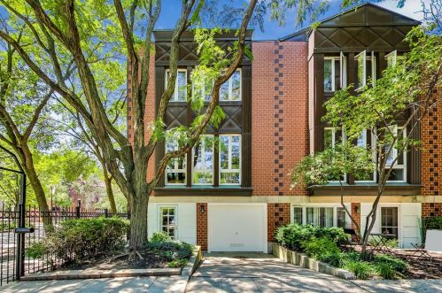 1357 Plymouth Ct, Chicago, IL