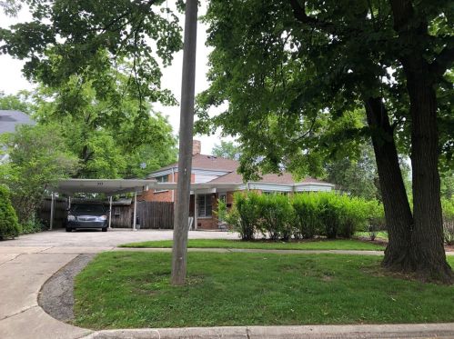 2344 Green Bay Rd, Highland Park, IL