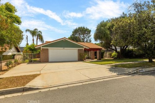 623 Nottingham Dr, Redlands, CA