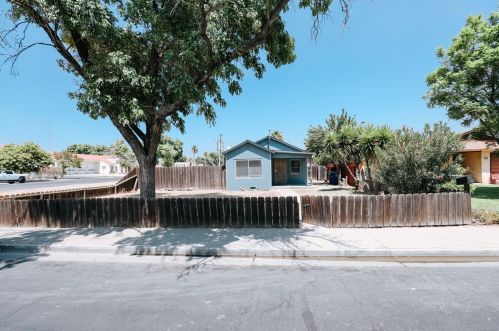 712 D St, Los Banos, CA