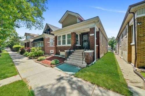 7820 King Dr, Chicago, IL