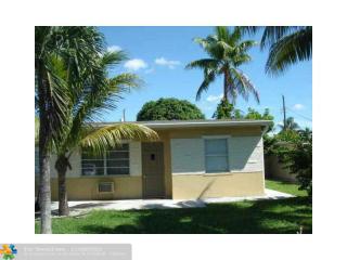 5651 Hayes St, Hollywood, FL