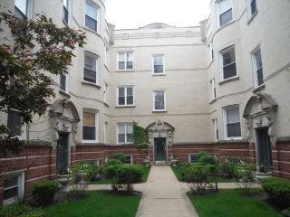 1438 Carmen Ave, Chicago, IL