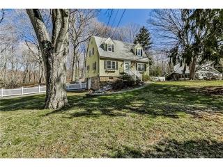 2651 Boston Post Rd, Guilford, CT 06437