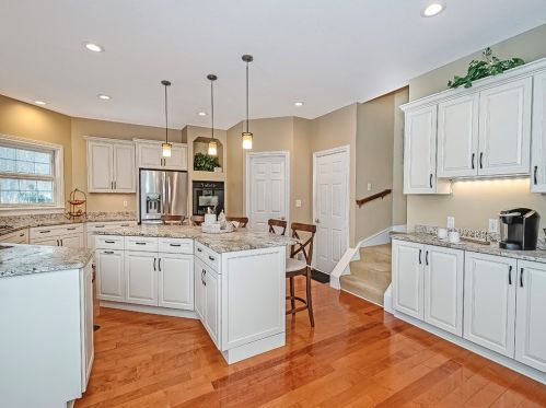 170 Oakview Dr, Cranberry Township, PA