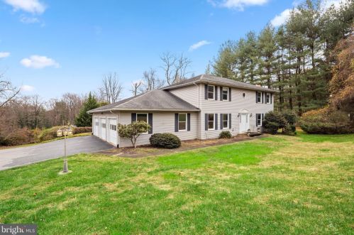 12317 Falls Rd, Hunt Valley, MD