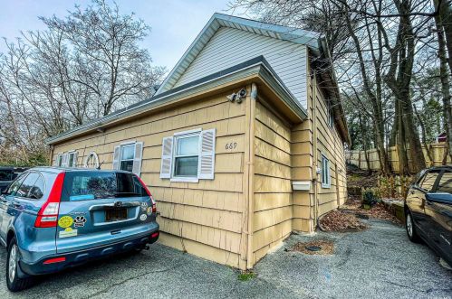 669 Cedar Swamp Rd, Muttontown, NY