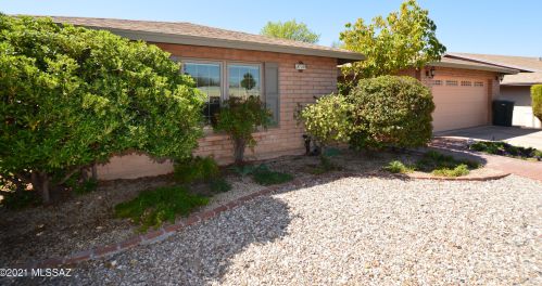 8726 28th St, Tucson, AZ