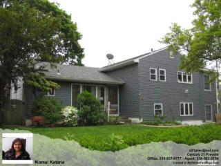 357 Old Country Rd, Hicksville, NY