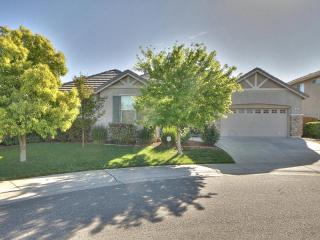 24 Parejo Ct, Sacramento CA 95835 exterior