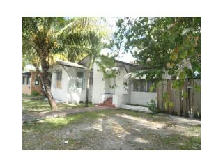 221 17th Ave, Miami FL 33125 exterior