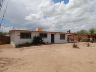 1820 Minorka St, Tucson, AZ