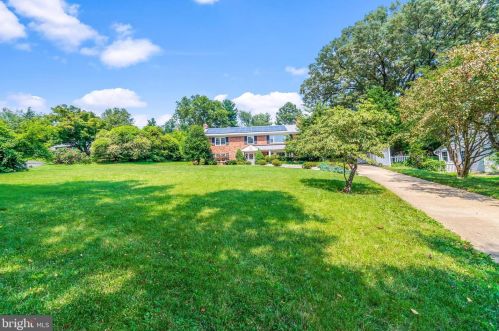 6468 Overlook Dr, Alexandria, VA