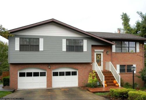 140 Valley Dr, Lake Ridge, WV
