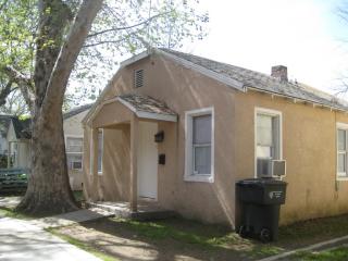 2710 39th St, Sacramento CA 95817 exterior