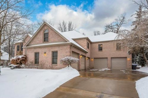 172 Oakview Dr, Cranberry Township, PA