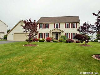 1493 Chigwell Ln, Webster, NY 14580