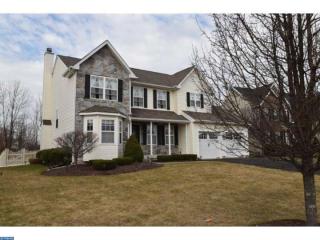1004 Spring Meadow Dr, Quakertown, PA 18951