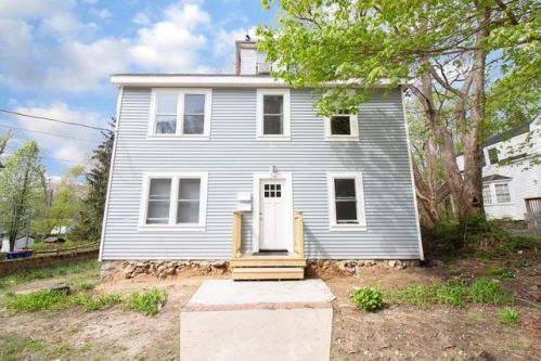 24 Standish Ave, Plymouth, MA 02360