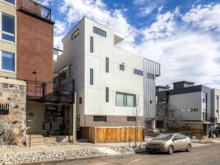 3034 Zuni St, Denver, CO