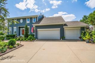 6824 Morningside Cir, Camp Dodge, IA